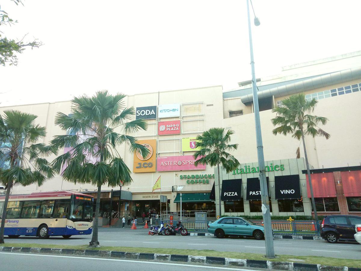 Apple 1 Hotel Budget Gelugor Exterior photo